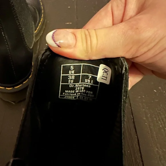 Doc Marten Chelsea Boot - Picture 5 of 6